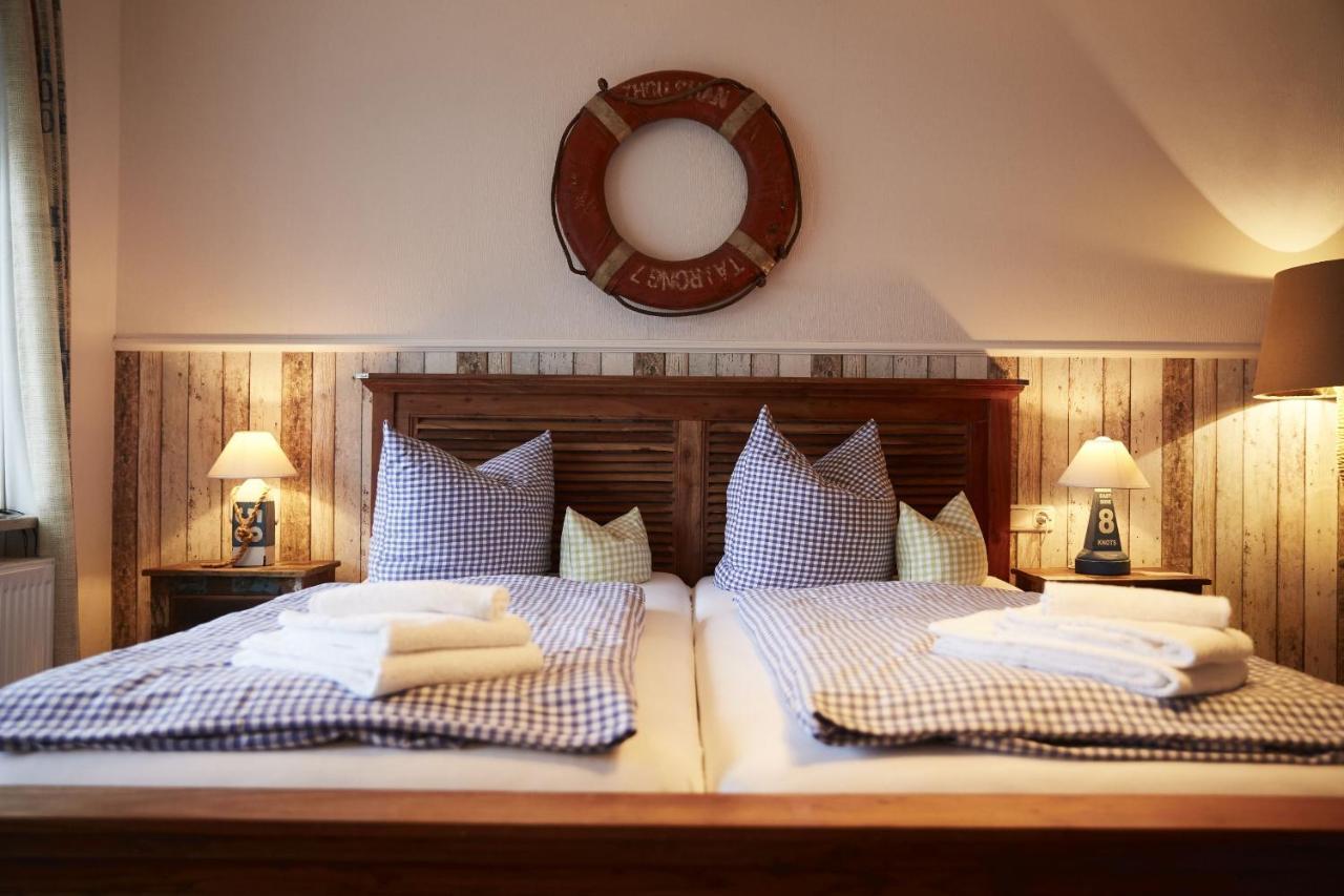 Bernstein-Hotel Bootshaus Büsum Extérieur photo
