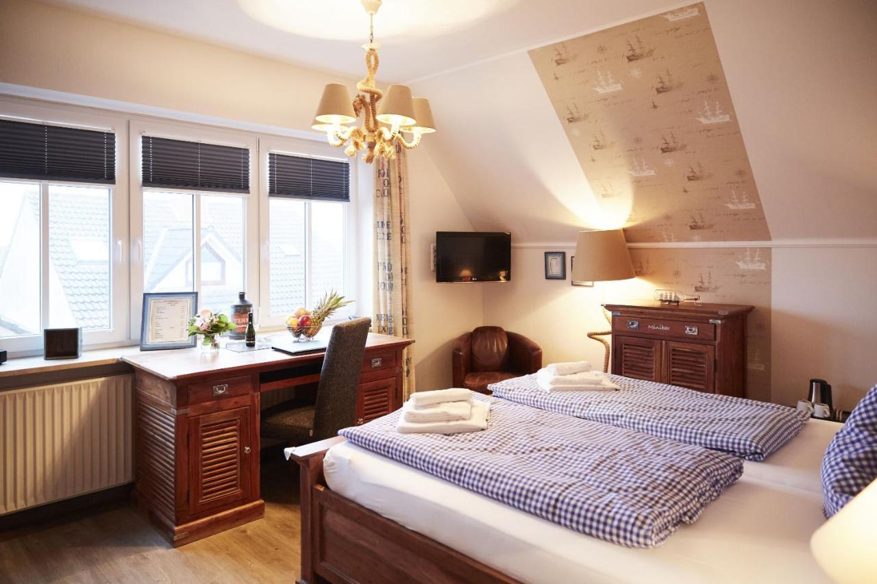 Bernstein-Hotel Bootshaus Büsum Extérieur photo